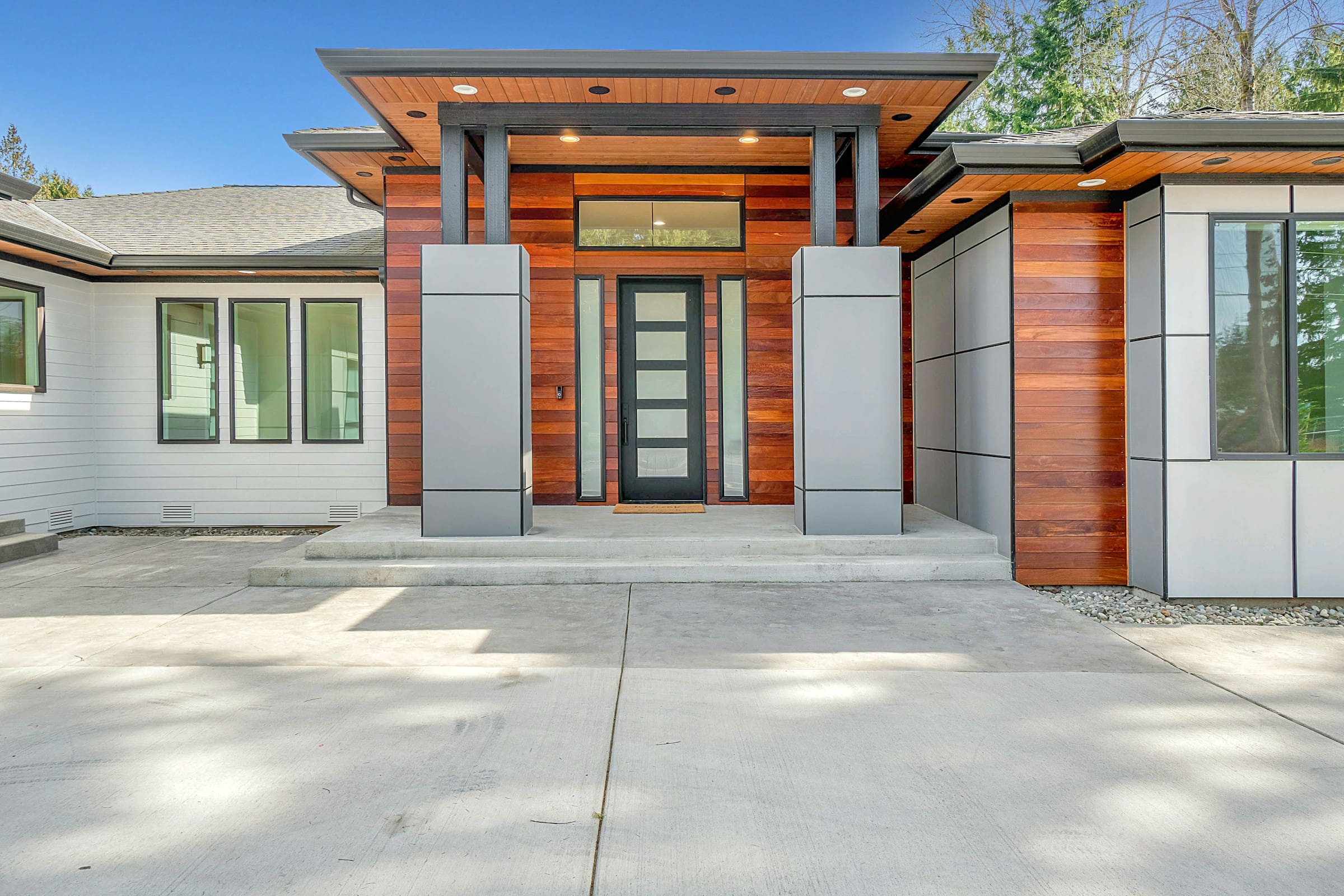 imagen del frente de una casa en venta